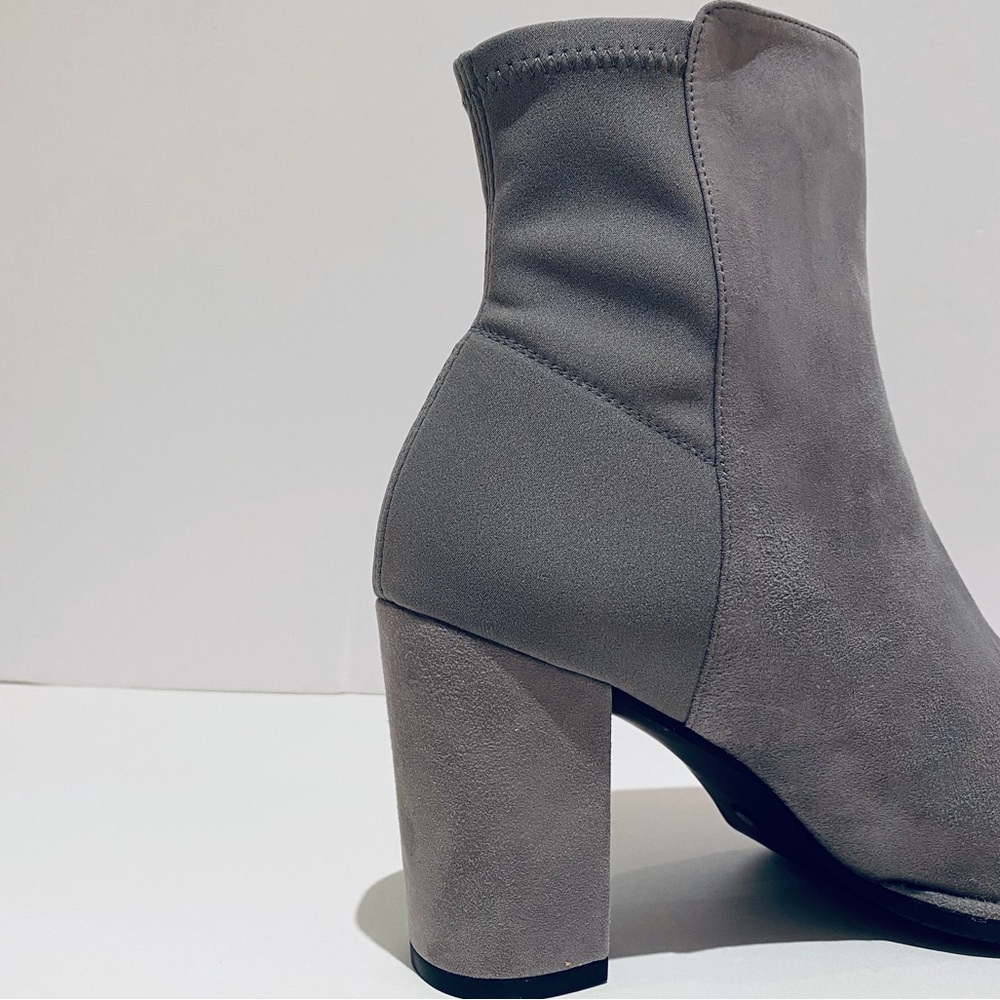 STUART WEITZMAN SUEDE LEATHER BOOTS. - Picture 5 of 9